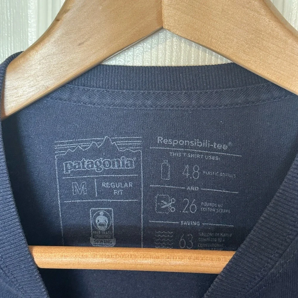 Patagonia Men's Long-Sleeved P-6 Logo Responsibili-Tee. - Picture 2 of 12